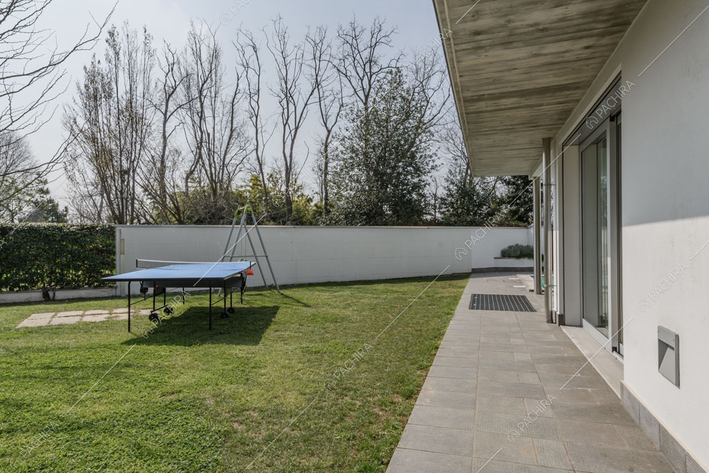 Giardino della villa Lilium, location in stile moderno in Provincia di Milano