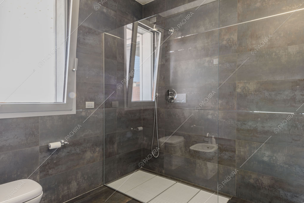 Bagno della villa Lilium, location in stile moderno in Provincia di Milano