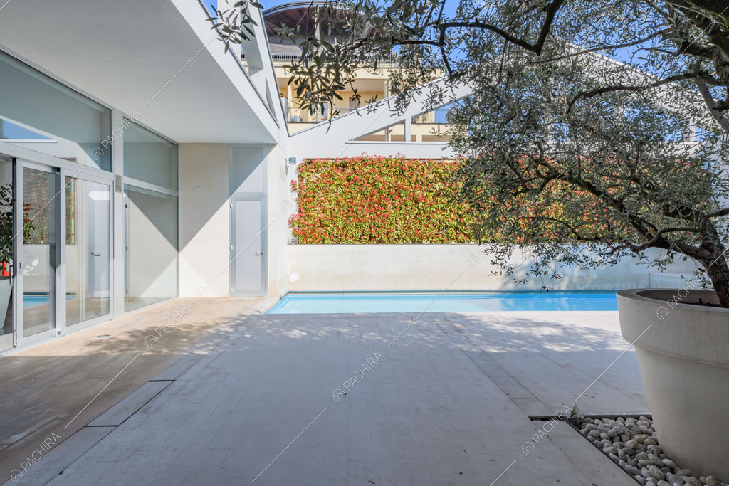 Giardino del loft Inula, location in stile contemporaneo a Varese