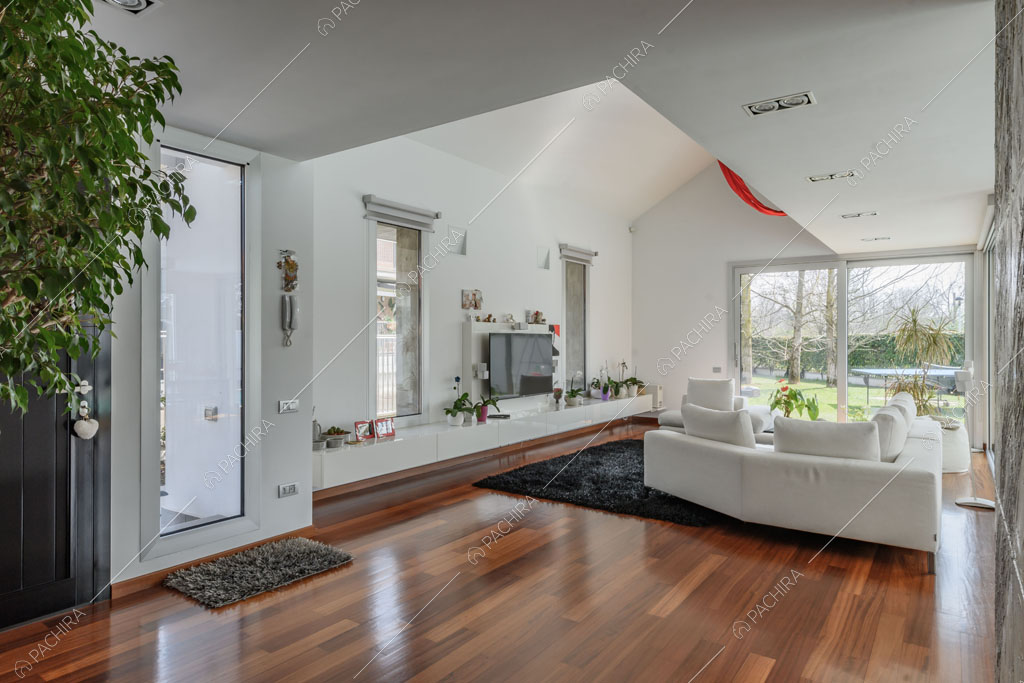 Zona living della villa Lilium, location in stile moderno in Provincia di Milano