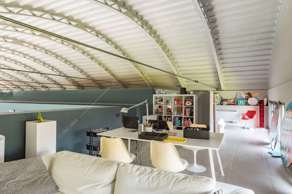 Studio del loft Danubio, location in stile contemporaneo a Brescia